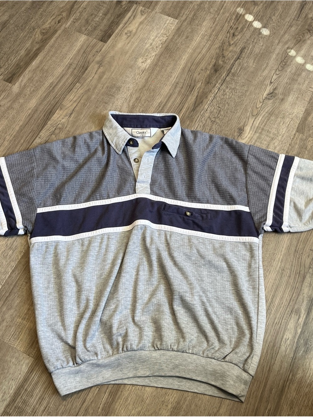 Classic Short-Sleeve Polo Shirt in Light Gray and Navy L